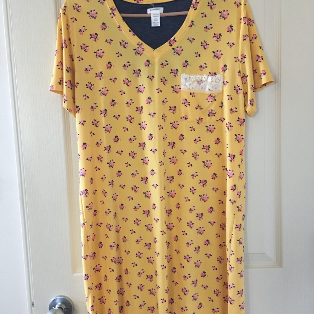 NWOT Polyester night shirt